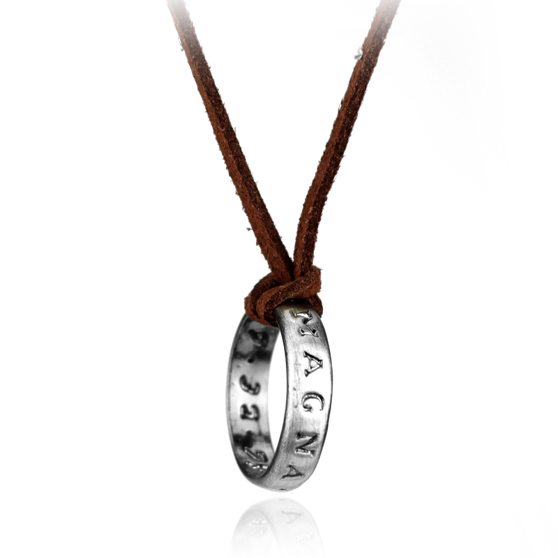 Vintage Item - Collier chaîne en cuir Anime Game,