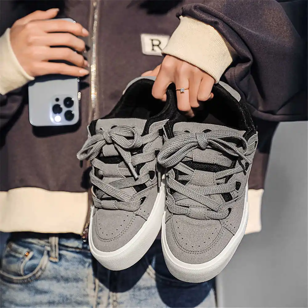 Best Vintage Collectible Items - Chaussures d'école Hiphop avec laçage pour