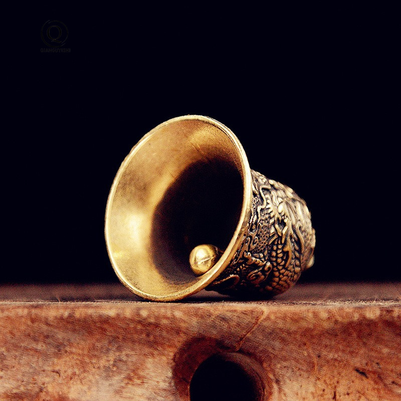 Cloche sculptée en laiton vint - Vintage Collectible Bells avis et prix